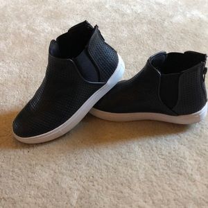 Black boots